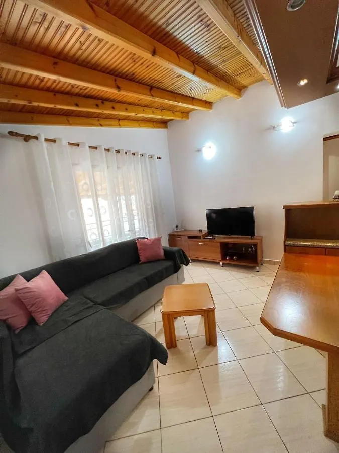 Alex Apartments Saranda Albánia